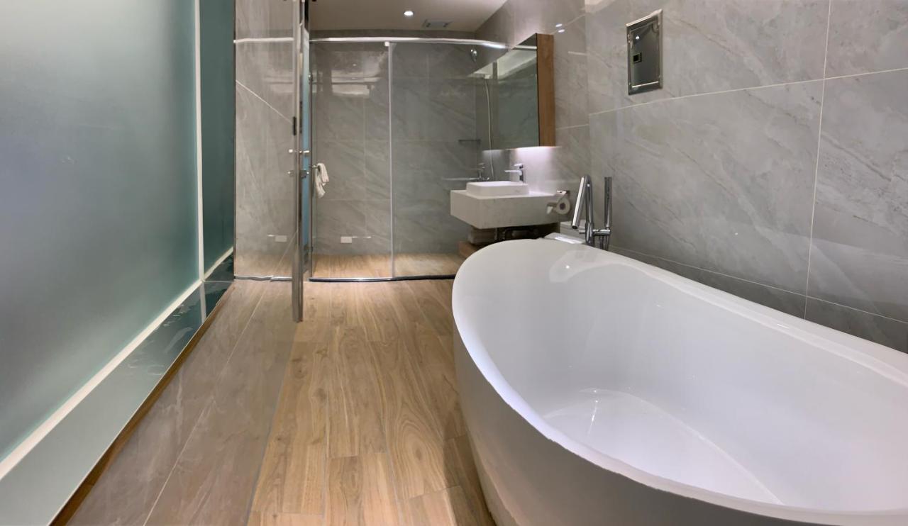 Wang Fu Hotel Miaoli Bagian luar foto